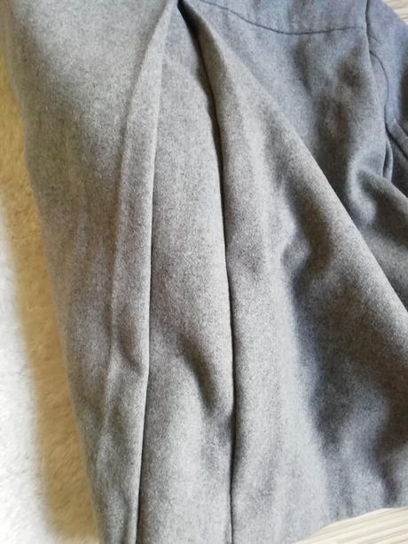 Kabát šedý house, velikost m, house,m