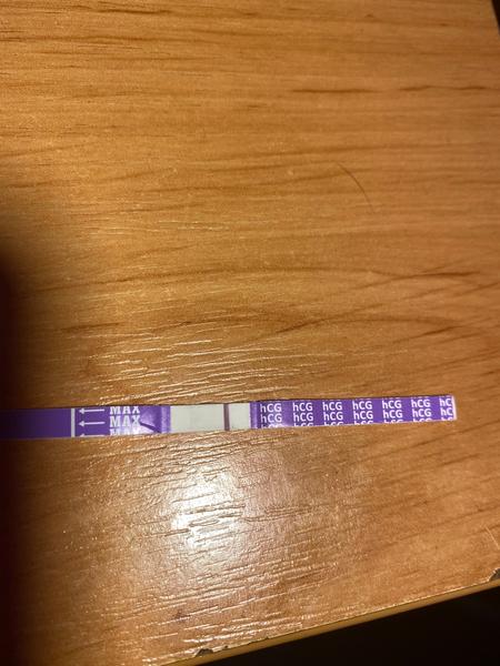 Slabě pozitivní těhotenský test. Co myslíte?