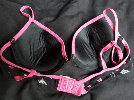 Podprsenka s vyztuzi, 70a