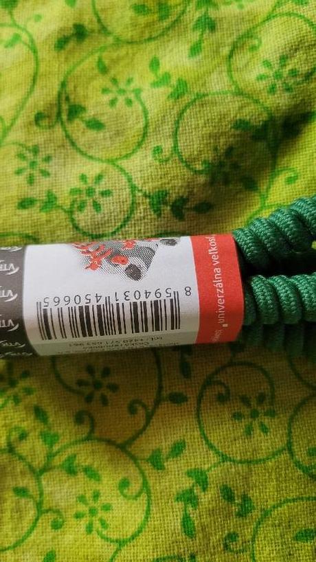 2 x mikina, kšandy a samozavazovací tkaničky, 122