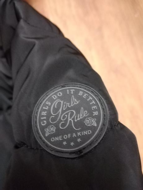 Tepla cerna bunda zn. girls rule vel. 146, 146