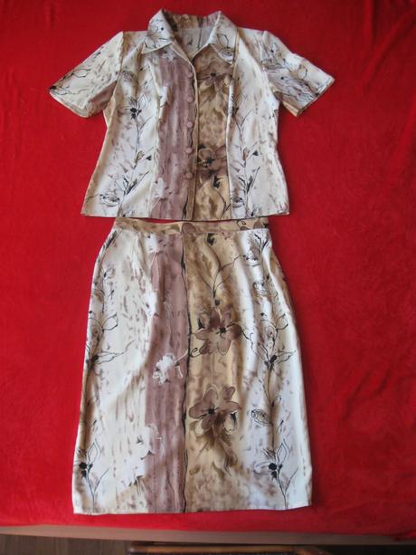 Dámský společenský komplet, 38