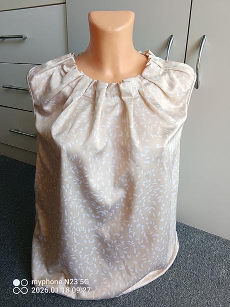 Halenka zn."manguun collection" vel."l", l