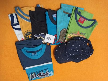 Tílka, kraťasy a trička, 98