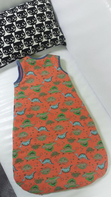 Spaci pytel dinosaurus, tu