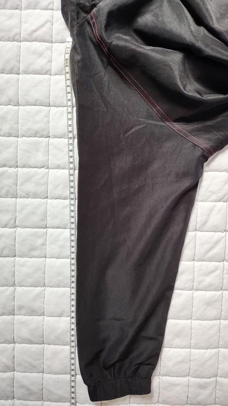 Černá větrovka, rebel,134