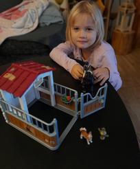 Hrací set Box pro koně s Tori a Princess HORSE CLUB