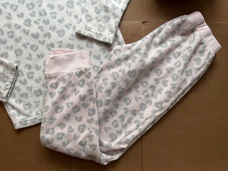 Pyžamo flecové - v.cca 8/9 let, f&f,134