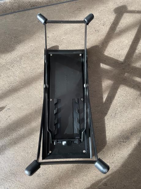 Kytarový stojánek, 