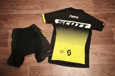 Cyklistický komplet dres a kraťasy scott 146/158, 146