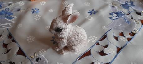 Okenni dekorace velikonoční zajíc s vajíčky, 