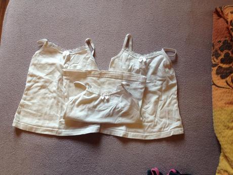 3 x bílé tílko, 86