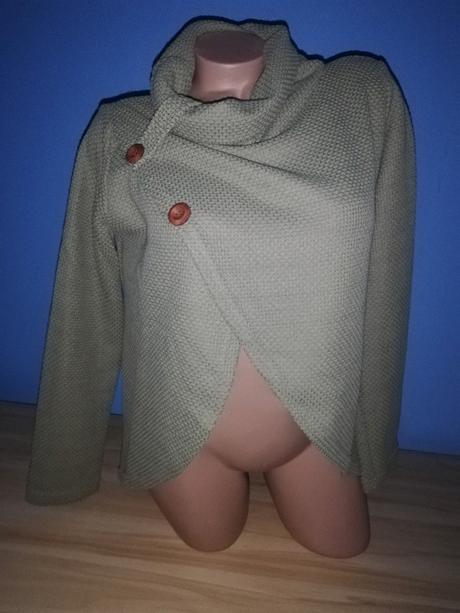 Překládáný svetřík vel. s, s