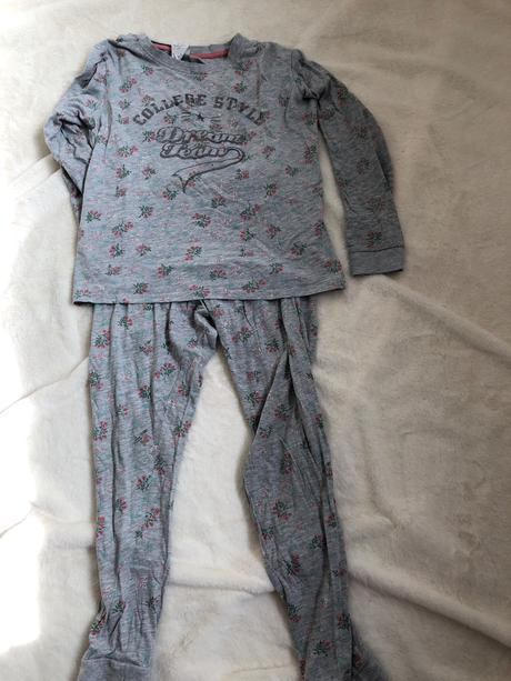 Alive 152 dlouhé pyžamo šedé s květinami, alive,152