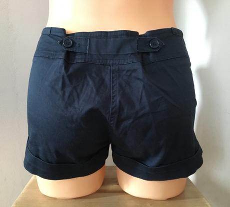 Vel. 36 plátěné šortky s kapsami, 36