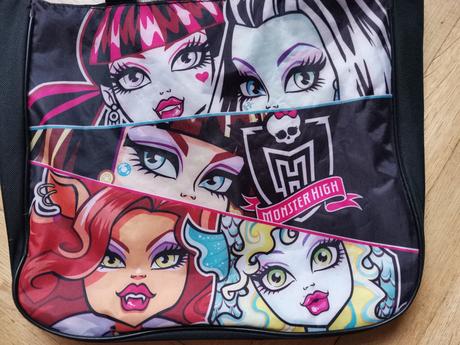 Kabelka monster high, 