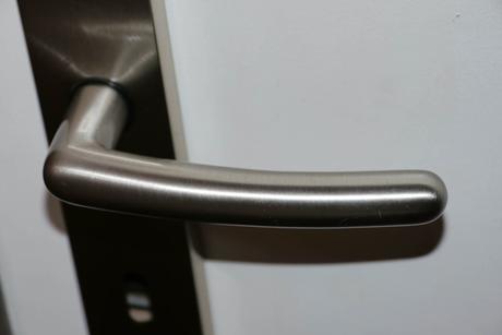 Nerezove kliky na dvere,