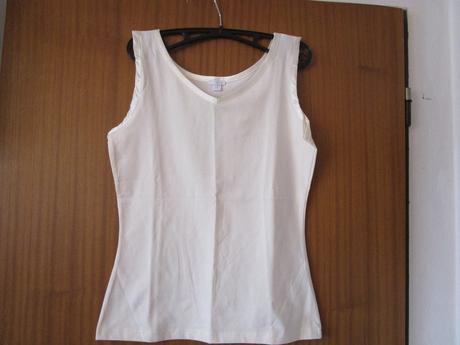 Pěkný bavl. elastický top na širší ramínka, tcm,36