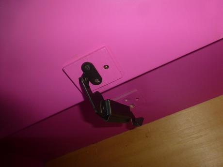 Dřevěná truhla hello kitty + věšák, 