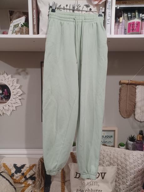 Zelenkavé tepláky h&m xs/158, h&m,158