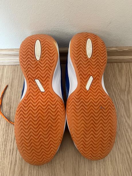 Sálovky, tenisky, lotto,38