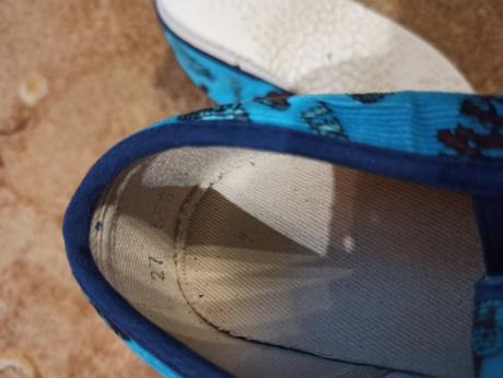 Sandály, kecky a bačkory, 26