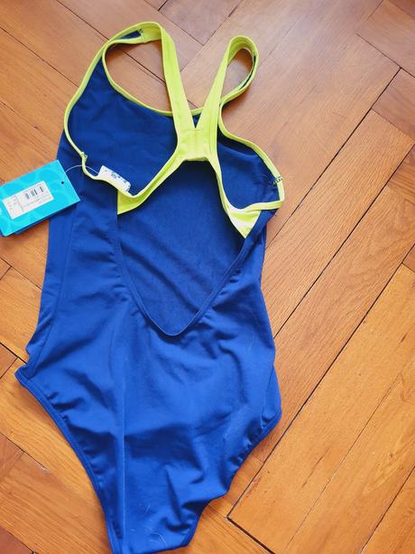 Dívčí sportovní jednodílné plavky 152, 152