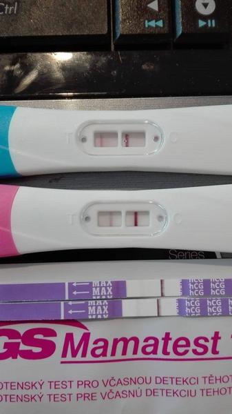 Je možné, aby byly čárky falešné u více testů?