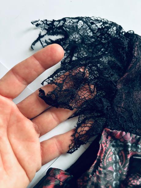 An25/ kostým halloween šaty - v.7/8 let,