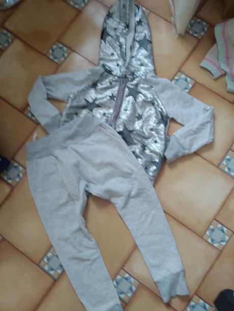 Tepláková souprava, 110