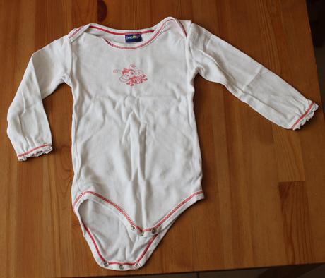 Bílé body se včelkou, lupilu,86