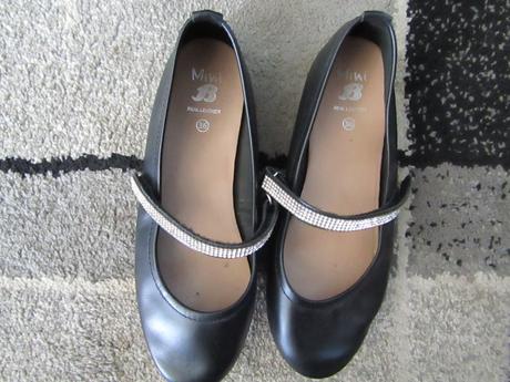 Botasky zn.adidas v-35,baleríny zn.baťa,conversky, adidas,35