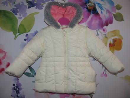 Zimní světle žlutá bunda s kapucí vel. 9-12 měs., mothercare,80