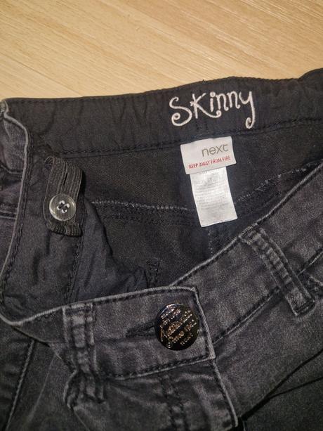 Džíny tmavě šedé s dírama next, next,152