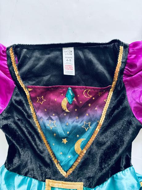 An17/ kostým čarodějka- v.4/5 let, 