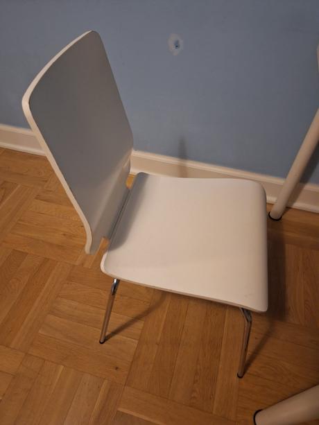 Ikea židle a stul psací + skříň aneboda zdarma, 