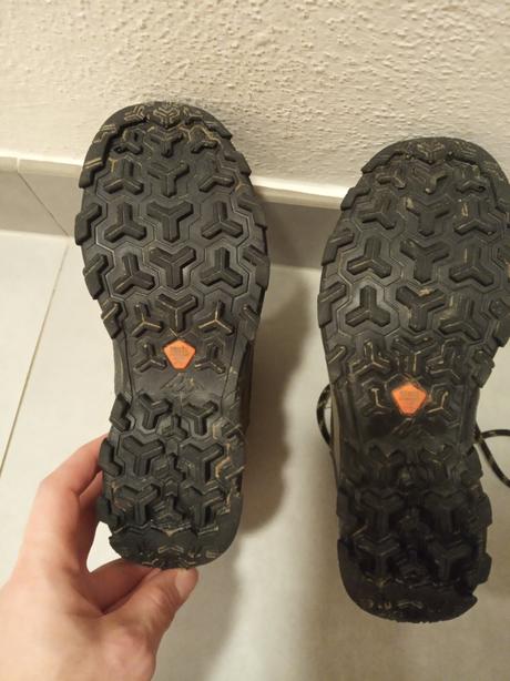 Turistické boty, 32