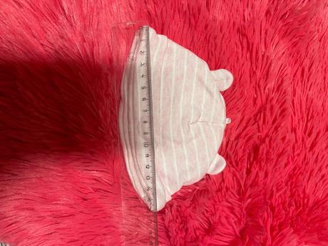 Dívčí čepice, 56