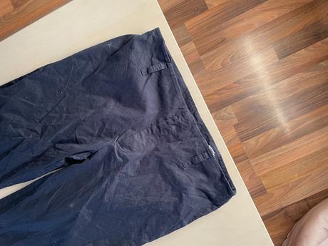 Kalhoty modré nebo černé, vel 40 ale spíše s, měř, s