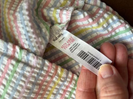 Ob/ šaty duhové strukturované  - v.5/6 let, nutmeg,116