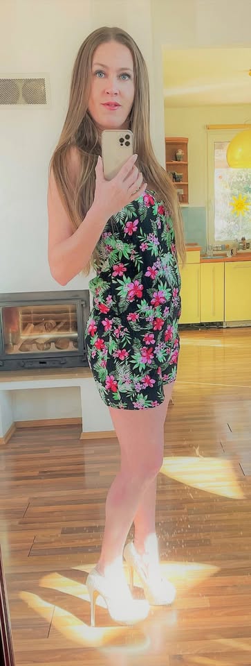 Letní overal, vel m, v prsou spíše s/m mshll girl, s