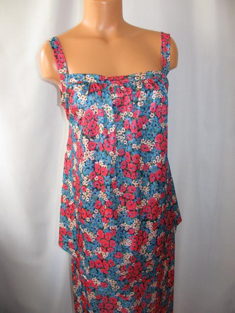 Letní šaty na ramínka, 48