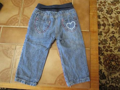 Velmi pěkné dívčí oteplené rifle, vel. 86, staccato,86