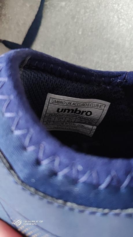 Boty, sálovky, umbro,40