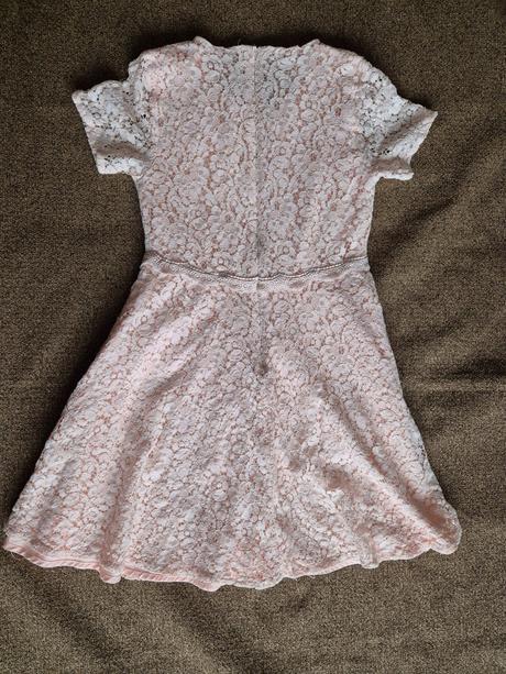 Dívčí krajkové šaty vel. 146/152, 146