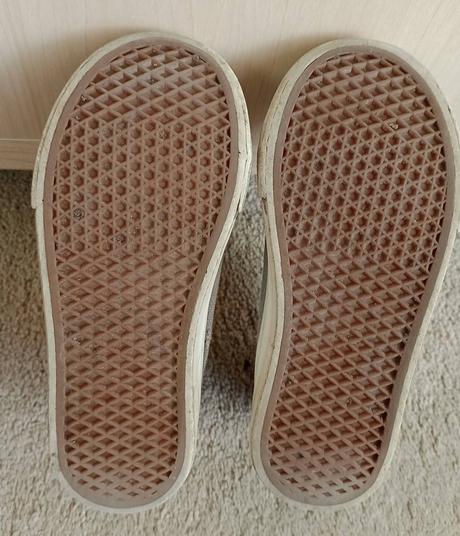 Kotníkové tenisky na zip, reserved,25