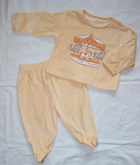 Ao32. sametové pyžamo 12 měs., 80