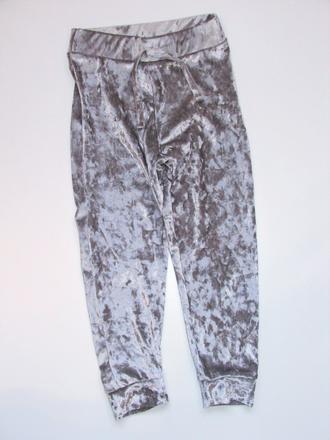 W218 saténové tepláky vel. 5 let, 116