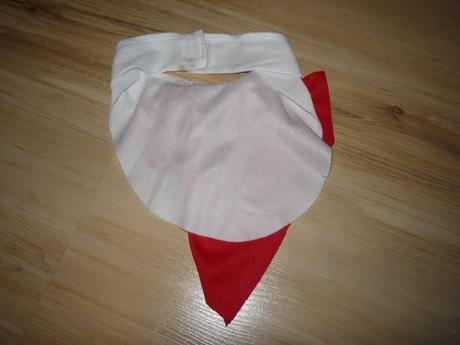 Doplněk na krk ke kostýmu,