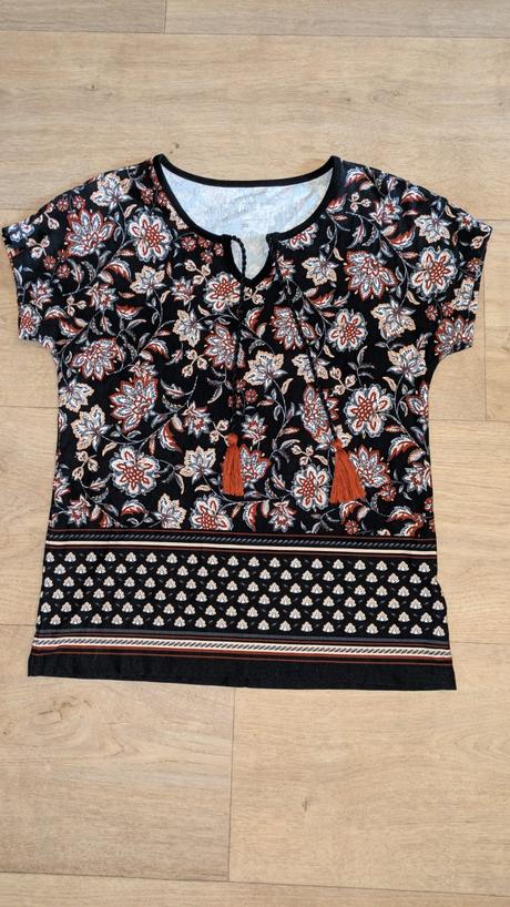 T438 krásné tričko canda vel. xs/s, xs